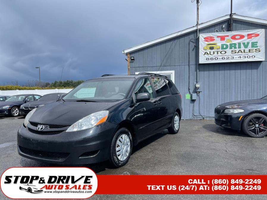 Used Toyota Sienna 5dr 7-Pass Van CE FWD (Natl) 2008 | Stop & Drive Auto Sales. East Windsor, Connecticut