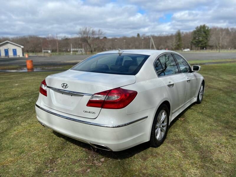 2013 Hyundai Genesis 4dr Sdn V6 3.8L, available for sale in Plainville, Connecticut | Choice Group LLC Choice Motor Car. Plainville, Connecticut