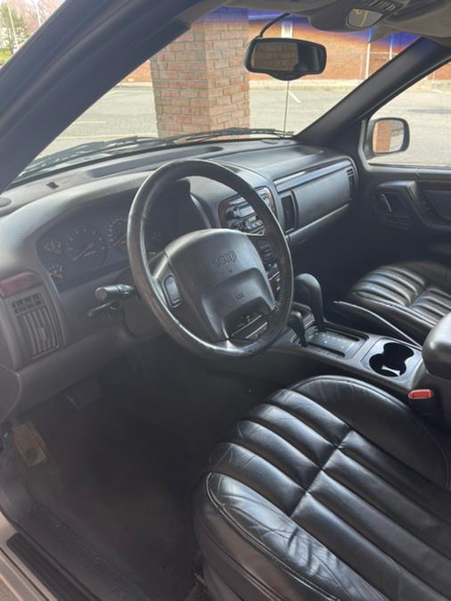 2000 Jeep Grand Cherokee 4dr Limited 4WD, available for sale in New Britain, Connecticut | Supreme Automotive. New Britain, Connecticut 2000 Jeep Grand Cherokee 4dr Limited 4WD, available for sale in New Britain, Connecticut | Supreme Automotive. New Britain, Connecticut
