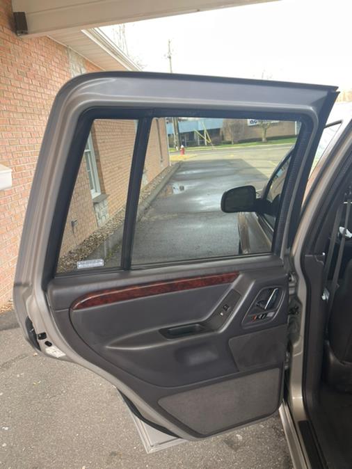 2000 Jeep Grand Cherokee 4dr Limited 4WD, available for sale in New Britain, Connecticut | Supreme Automotive. New Britain, Connecticut 2000 Jeep Grand Cherokee 4dr Limited 4WD, available for sale in New Britain, Connecticut | Supreme Automotive. New Britain, Connecticut