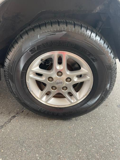 2000 Jeep Grand Cherokee 4dr Limited 4WD, available for sale in New Britain, Connecticut | Supreme Automotive. New Britain, Connecticut 2000 Jeep Grand Cherokee 4dr Limited 4WD, available for sale in New Britain, Connecticut | Supreme Automotive. New Britain, Connecticut