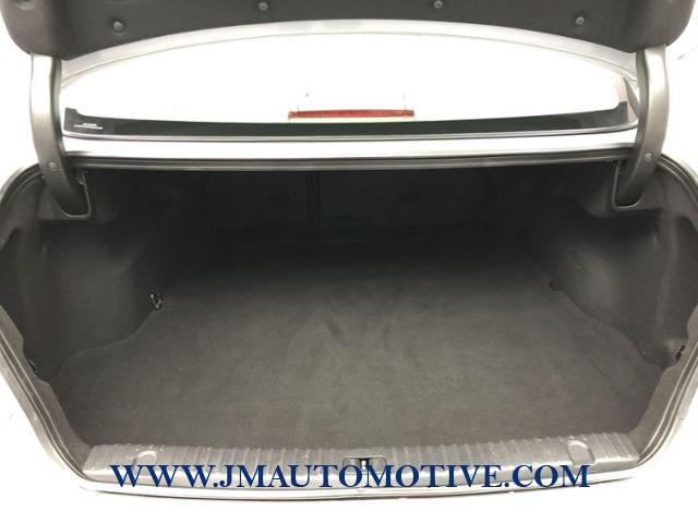 2011 Hyundai Azera 4dr Sdn Limited, available for sale in Naugatuck, Connecticut | J&M Automotive Sls&Svc LLC. Naugatuck, Connecticut 2011 Hyundai Azera 4dr Sdn Limited, available for sale in Naugatuck, Connecticut | J&M Automotive Sls&Svc LLC. Naugatuck, Connecticut