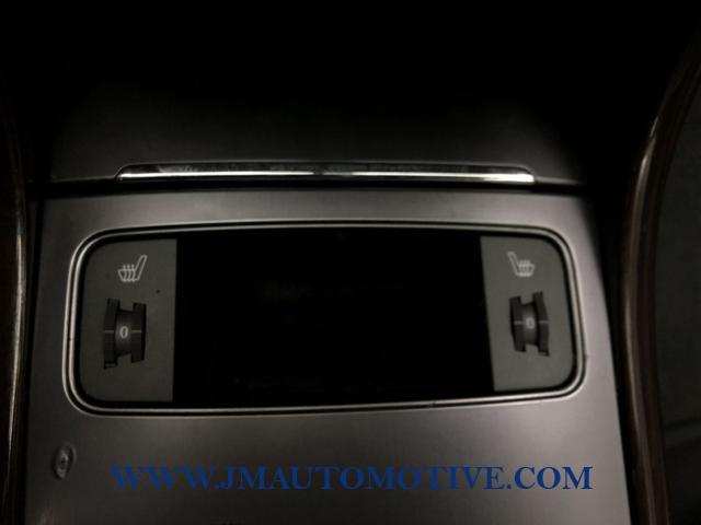 2011 Hyundai Azera 4dr Sdn Limited, available for sale in Naugatuck, Connecticut | J&M Automotive Sls&Svc LLC. Naugatuck, Connecticut 2011 Hyundai Azera 4dr Sdn Limited, available for sale in Naugatuck, Connecticut | J&M Automotive Sls&Svc LLC. Naugatuck, Connecticut