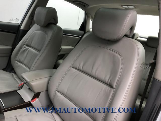 2011 Hyundai Azera 4dr Sdn Limited, available for sale in Naugatuck, Connecticut | J&M Automotive Sls&Svc LLC. Naugatuck, Connecticut 2011 Hyundai Azera 4dr Sdn Limited, available for sale in Naugatuck, Connecticut | J&M Automotive Sls&Svc LLC. Naugatuck, Connecticut
