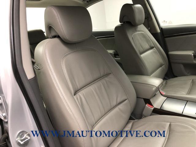 2011 Hyundai Azera 4dr Sdn Limited, available for sale in Naugatuck, Connecticut | J&M Automotive Sls&Svc LLC. Naugatuck, Connecticut 2011 Hyundai Azera 4dr Sdn Limited, available for sale in Naugatuck, Connecticut | J&M Automotive Sls&Svc LLC. Naugatuck, Connecticut