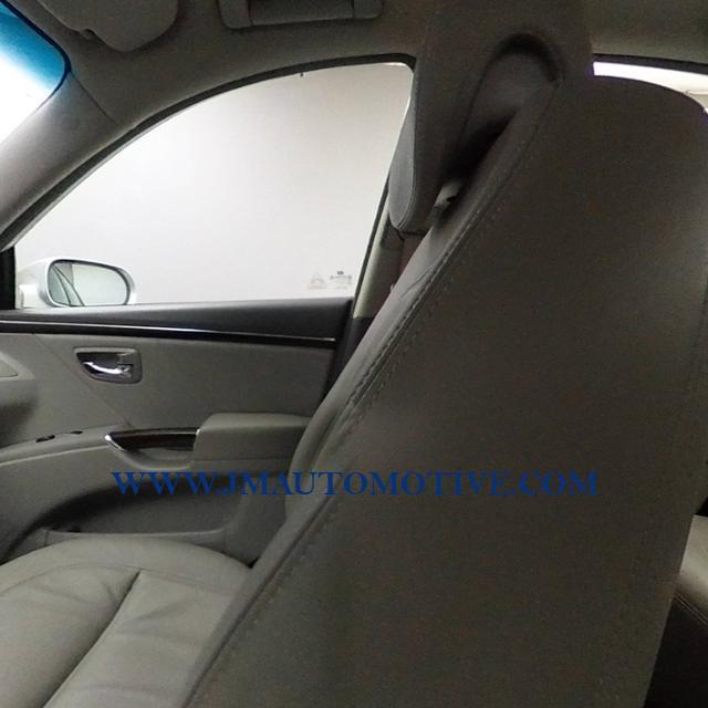 2011 Hyundai Azera 4dr Sdn Limited, available for sale in Naugatuck, Connecticut | J&M Automotive Sls&Svc LLC. Naugatuck, Connecticut 2011 Hyundai Azera 4dr Sdn Limited, available for sale in Naugatuck, Connecticut | J&M Automotive Sls&Svc LLC. Naugatuck, Connecticut