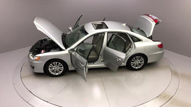 2011 Hyundai Azera 4dr Sdn Limited, available for sale in Naugatuck, Connecticut | J&M Automotive Sls&Svc LLC. Naugatuck, Connecticut 2011 Hyundai Azera 4dr Sdn Limited, available for sale in Naugatuck, Connecticut | J&M Automotive Sls&Svc LLC. Naugatuck, Connecticut
