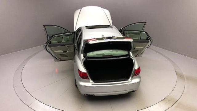 2011 Hyundai Azera 4dr Sdn Limited, available for sale in Naugatuck, Connecticut | J&M Automotive Sls&Svc LLC. Naugatuck, Connecticut 2011 Hyundai Azera 4dr Sdn Limited, available for sale in Naugatuck, Connecticut | J&M Automotive Sls&Svc LLC. Naugatuck, Connecticut