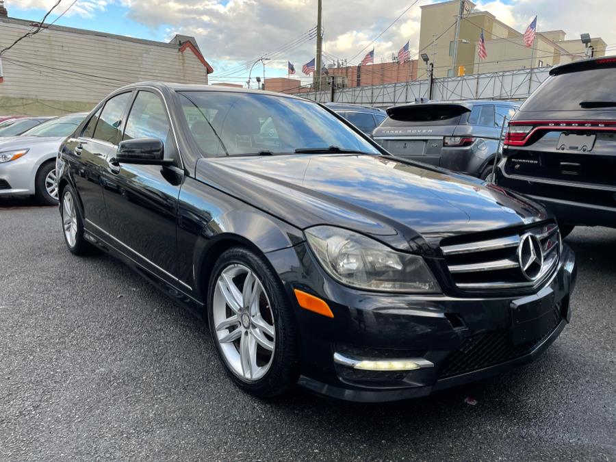Used Mercedes-Benz C-Class 4dr Sdn C300 Sport 4MATIC 2014 | Sunrise Autoland. Jamaica, New York Used Mercedes-Benz C-Class 4dr Sdn C300 Sport 4MATIC 2014 | Sunrise Autoland. Jamaica, New York