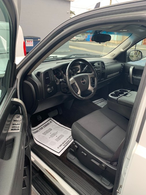 Used GMC Sierra 1500 4WD Crew Cab 143.5" SLE 2013 | Affordable Motors Inc. Bridgeport, Connecticut Used GMC Sierra 1500 4WD Crew Cab 143.5" SLE 2013 | Affordable Motors Inc. Bridgeport, Connecticut
