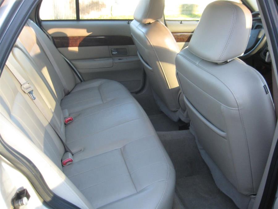 2010 Mercury Grand Marquis LS 4dr Sedan, available for sale in Massapequa, New York | Rite Choice Auto Inc.. Massapequa, New York 2010 Mercury Grand Marquis LS 4dr Sedan, available for sale in Massapequa, New York | Rite Choice Auto Inc.. Massapequa, New York