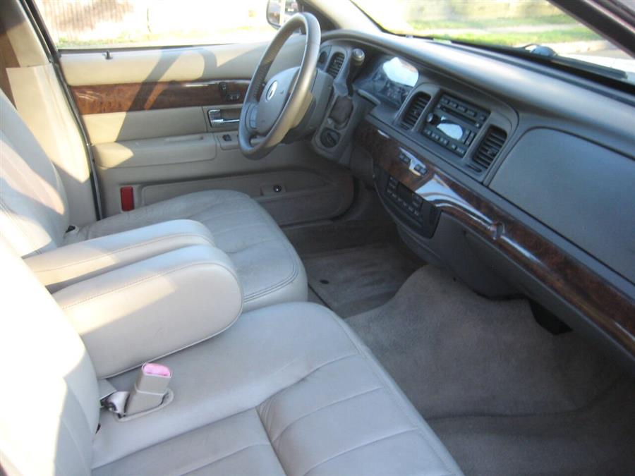 2010 Mercury Grand Marquis LS 4dr Sedan, available for sale in Massapequa, New York | Rite Choice Auto Inc.. Massapequa, New York 2010 Mercury Grand Marquis LS 4dr Sedan, available for sale in Massapequa, New York | Rite Choice Auto Inc.. Massapequa, New York