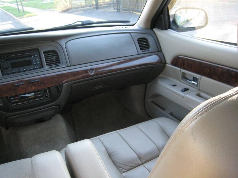 2010 Mercury Grand Marquis LS 4dr Sedan, available for sale in Massapequa, New York | Rite Choice Auto Inc.. Massapequa, New York 2010 Mercury Grand Marquis LS 4dr Sedan, available for sale in Massapequa, New York | Rite Choice Auto Inc.. Massapequa, New York