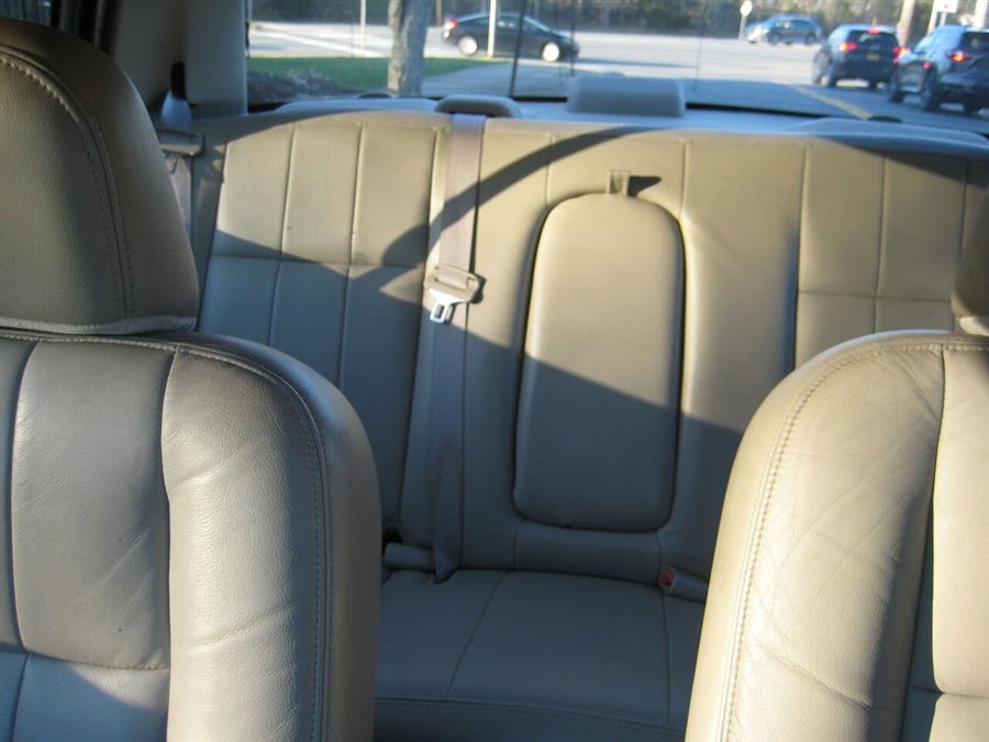2010 Mercury Grand Marquis LS 4dr Sedan, available for sale in Massapequa, New York | Rite Choice Auto Inc.. Massapequa, New York 2010 Mercury Grand Marquis LS 4dr Sedan, available for sale in Massapequa, New York | Rite Choice Auto Inc.. Massapequa, New York