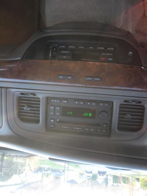 2010 Mercury Grand Marquis LS 4dr Sedan, available for sale in Massapequa, New York | Rite Choice Auto Inc.. Massapequa, New York 2010 Mercury Grand Marquis LS 4dr Sedan, available for sale in Massapequa, New York | Rite Choice Auto Inc.. Massapequa, New York