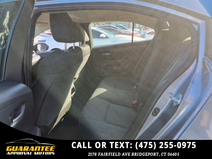 Used Toyota Corolla LE 4dr Sedan 2020 | Guarantee Approval Motors. Bridgeport, Connecticut Used Toyota Corolla LE 4dr Sedan 2020 | Guarantee Approval Motors. Bridgeport, Connecticut