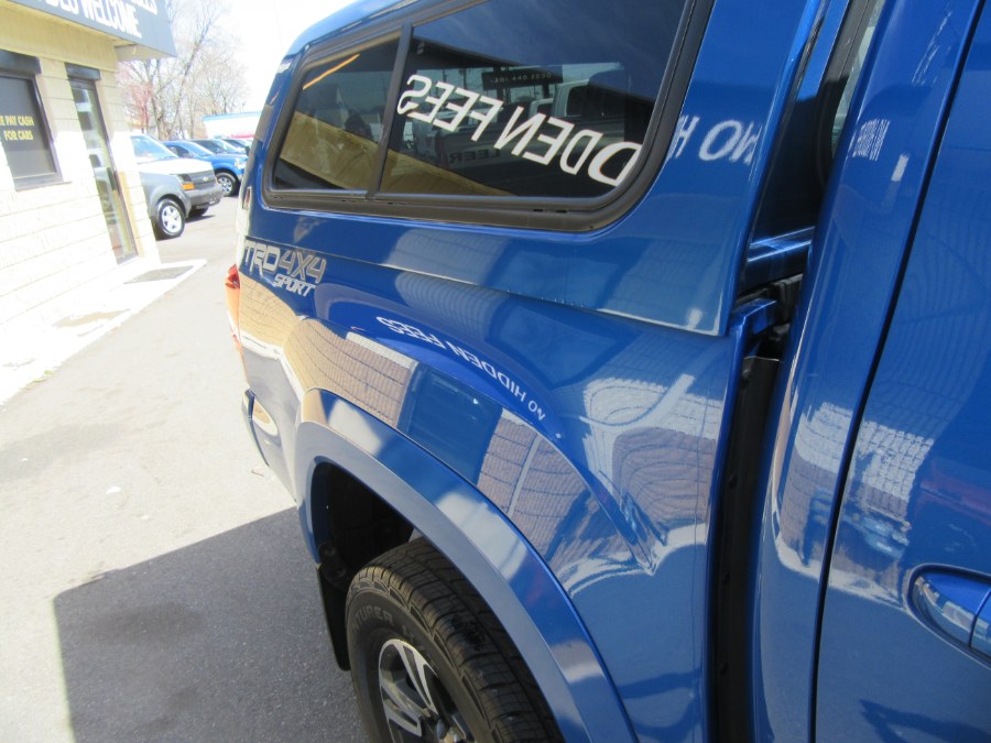 2018 Toyota Tacoma TRD Sport Double Cab 5'' Bed V6 4x4 AT (Natl), available for sale in Little Ferry, New Jersey | Royalty Auto Sales. Little Ferry, New Jersey 2018 Toyota Tacoma TRD Sport Double Cab 5'' Bed V6 4x4 AT (Natl), available for sale in Little Ferry, New Jersey | Royalty Auto Sales. Little Ferry, New Jersey