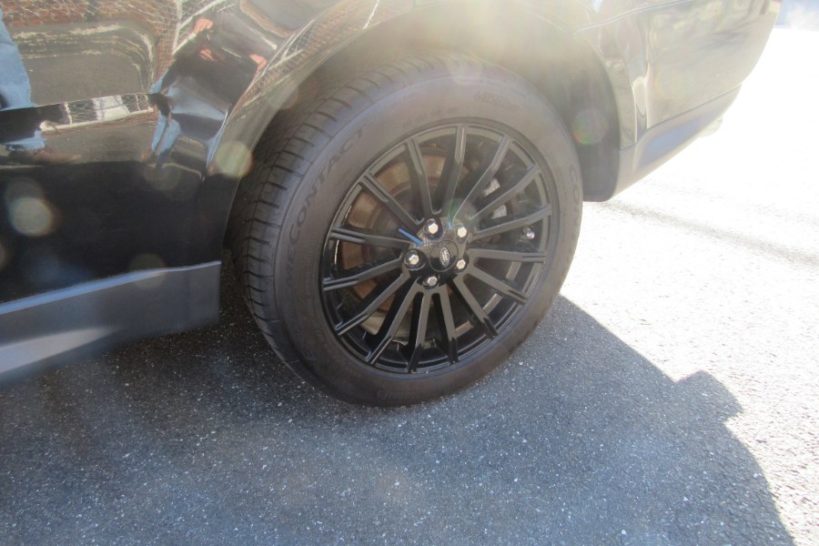 2010 Land Rover Range Rover Sport 4WD 4dr HSE, available for sale in Shelton, Connecticut | Center Motorsports LLC. Shelton, Connecticut 2010 Land Rover Range Rover Sport 4WD 4dr HSE, available for sale in Shelton, Connecticut | Center Motorsports LLC. Shelton, Connecticut