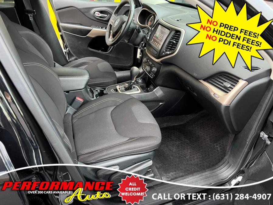 2017 Jeep Cherokee Latitude 4x4, available for sale in Bohemia, New York | Performance Auto Inc. Bohemia, New York 2017 Jeep Cherokee Latitude 4x4, available for sale in Bohemia, New York | Performance Auto Inc. Bohemia, New York