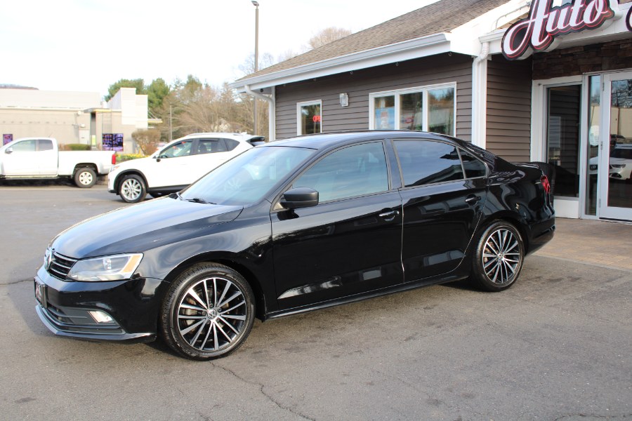 2015 Volkswagen Jetta Sedan 4dr Auto 1.8T SE w/Connectivity PZEV, available for sale in Plantsville, Connecticut | Auto House of Luxury. Plantsville, Connecticut 2015 Volkswagen Jetta Sedan 4dr Auto 1.8T SE w/Connectivity PZEV, available for sale in Plantsville, Connecticut | Auto House of Luxury. Plantsville, Connecticut