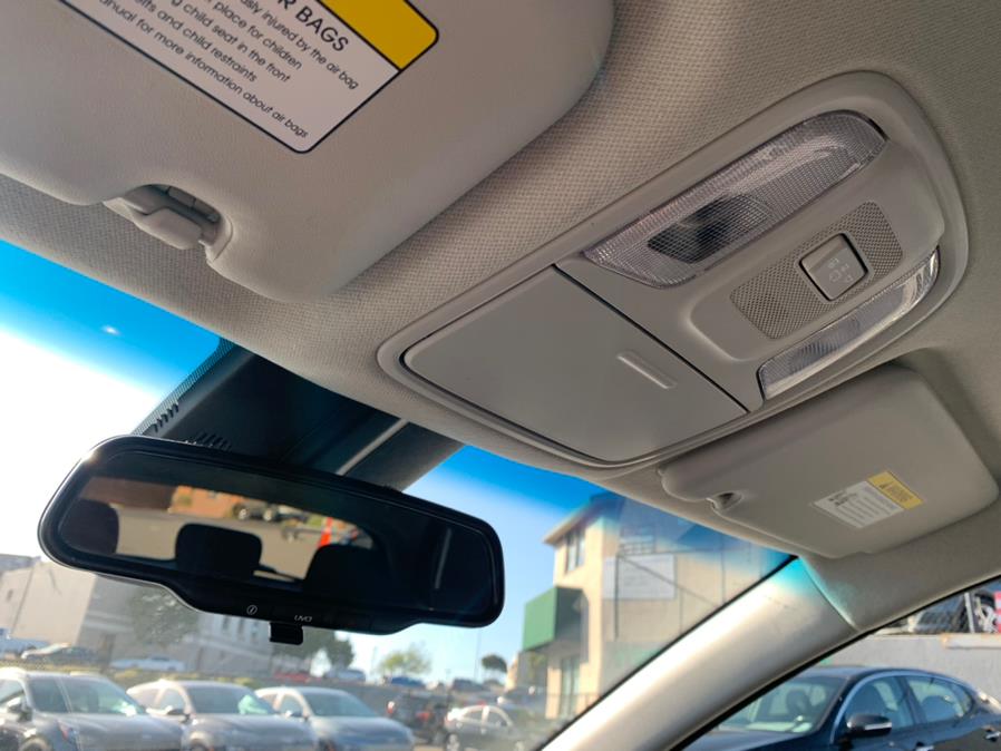 Used Kia Niro Plug-In Hybrid LXS 2020 | Green Light Auto Wholesale. Daly City, California Used Kia Niro Plug-In Hybrid LXS 2020 | Green Light Auto Wholesale. Daly City, California