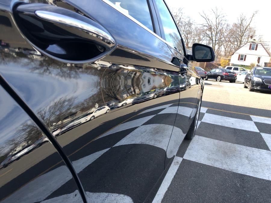 2014 BMW 5 Series 4dr Sdn 528i xDrive AWD, available for sale in Waterbury, Connecticut | National Auto Brokers, Inc.. Waterbury, Connecticut 2014 BMW 5 Series 4dr Sdn 528i xDrive AWD, available for sale in Waterbury, Connecticut | National Auto Brokers, Inc.. Waterbury, Connecticut