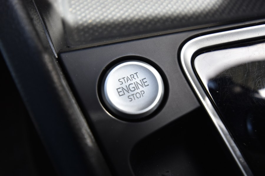 Used Volkswagen Jetta SE Auto w/SULEV 2019 | Highline Car Connection. Waterbury, Connecticut Used Volkswagen Jetta SE Auto w/SULEV 2019 | Highline Car Connection. Waterbury, Connecticut