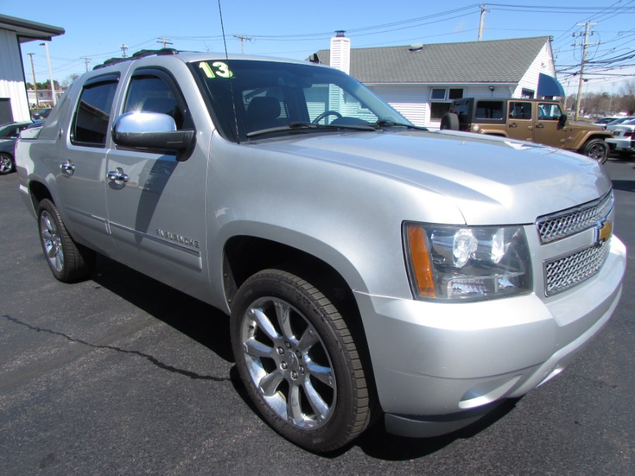 Used Chevrolet Avalanche 4WD Crew Cab LTZ 2013 | Chip's Auto Sales Inc. Milford, Connecticut Used Chevrolet Avalanche 4WD Crew Cab LTZ 2013 | Chip's Auto Sales Inc. Milford, Connecticut