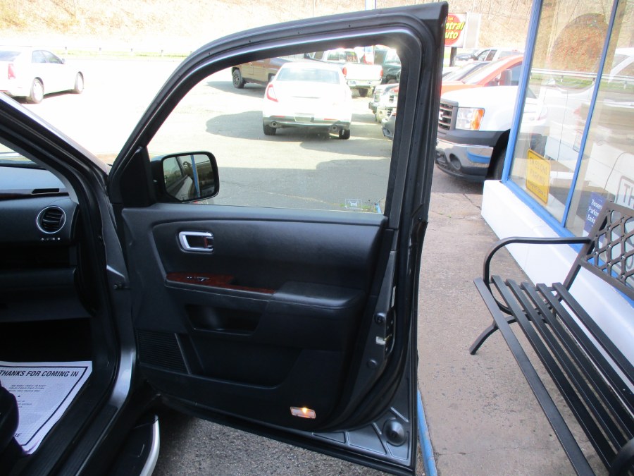 2009 Honda Pilot 4WD 4dr EX-L w/RES, available for sale in Meriden, Connecticut | Cos Central Auto. Meriden, Connecticut 2009 Honda Pilot 4WD 4dr EX-L w/RES, available for sale in Meriden, Connecticut | Cos Central Auto. Meriden, Connecticut