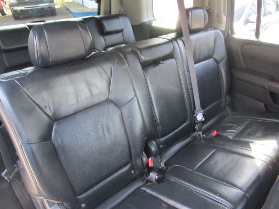2009 Honda Pilot 4WD 4dr EX-L w/RES, available for sale in Meriden, Connecticut | Cos Central Auto. Meriden, Connecticut 2009 Honda Pilot 4WD 4dr EX-L w/RES, available for sale in Meriden, Connecticut | Cos Central Auto. Meriden, Connecticut