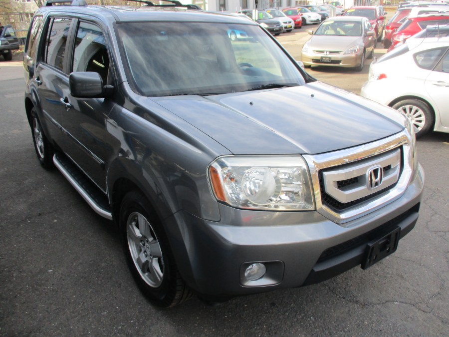 2009 Honda Pilot 4WD 4dr EX-L w/RES, available for sale in Meriden, Connecticut | Cos Central Auto. Meriden, Connecticut 2009 Honda Pilot 4WD 4dr EX-L w/RES, available for sale in Meriden, Connecticut | Cos Central Auto. Meriden, Connecticut