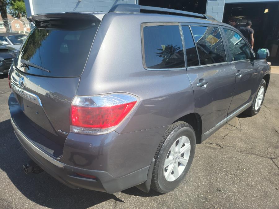 Used Toyota Highlander 4WD 4dr V6 SE (Natl) 2013 | Eugen's Auto Sales & Repairs. Philadelphia, Pennsylvania Used Toyota Highlander 4WD 4dr V6 SE (Natl) 2013 | Eugen's Auto Sales & Repairs. Philadelphia, Pennsylvania