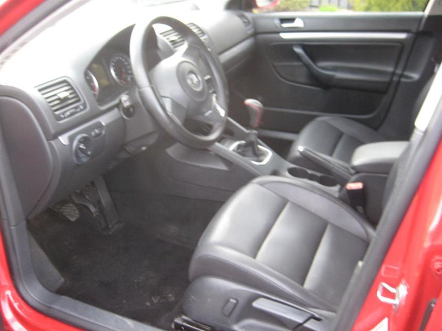 2010 Volkswagen Jetta Limited Edition PZEV 4dr Sedan 5M, available for sale in Massapequa, New York | Rite Choice Auto Inc.. Massapequa, New York 2010 Volkswagen Jetta Limited Edition PZEV 4dr Sedan 5M, available for sale in Massapequa, New York | Rite Choice Auto Inc.. Massapequa, New York