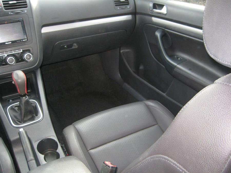 2010 Volkswagen Jetta Limited Edition PZEV 4dr Sedan 5M, available for sale in Massapequa, New York | Rite Choice Auto Inc.. Massapequa, New York 2010 Volkswagen Jetta Limited Edition PZEV 4dr Sedan 5M, available for sale in Massapequa, New York | Rite Choice Auto Inc.. Massapequa, New York