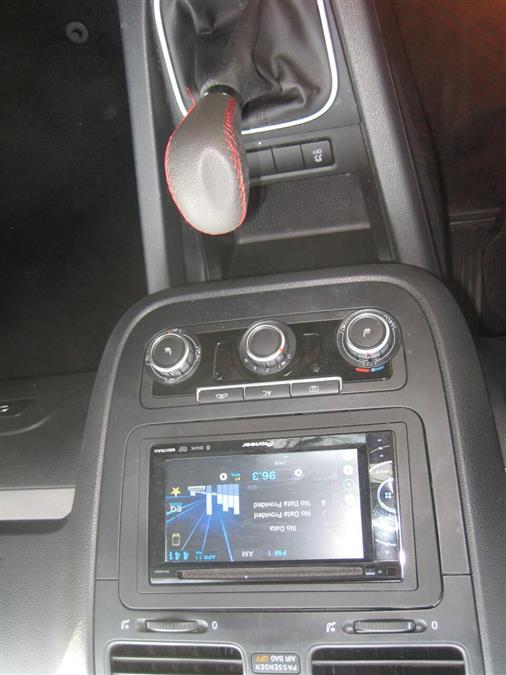 2010 Volkswagen Jetta Limited Edition PZEV 4dr Sedan 5M, available for sale in Massapequa, New York | Rite Choice Auto Inc.. Massapequa, New York 2010 Volkswagen Jetta Limited Edition PZEV 4dr Sedan 5M, available for sale in Massapequa, New York | Rite Choice Auto Inc.. Massapequa, New York