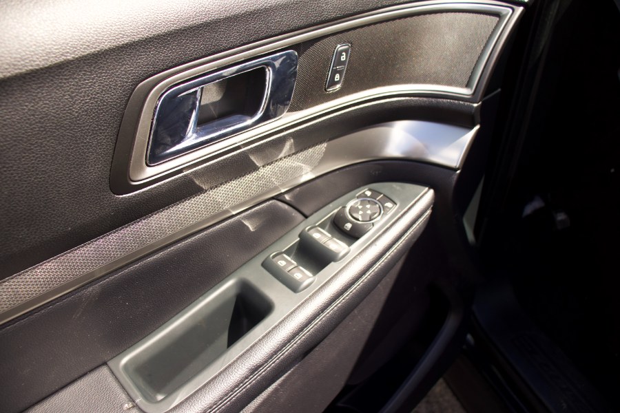 Used Ford Explorer XLT 4WD 2019 | Route 27 Auto Mall. Linden, New Jersey Used Ford Explorer XLT 4WD 2019 | Route 27 Auto Mall. Linden, New Jersey