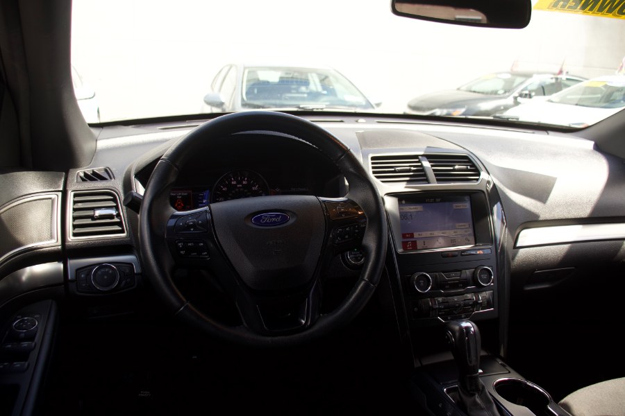Used Ford Explorer XLT 4WD 2019 | Route 27 Auto Mall. Linden, New Jersey Used Ford Explorer XLT 4WD 2019 | Route 27 Auto Mall. Linden, New Jersey