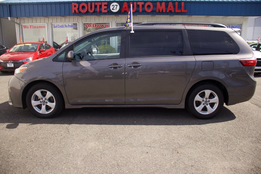 Used Toyota Sienna LE FWD 8-Passenger (Natl) 2020 | Route 27 Auto Mall. Linden, New Jersey Used Toyota Sienna LE FWD 8-Passenger (Natl) 2020 | Route 27 Auto Mall. Linden, New Jersey
