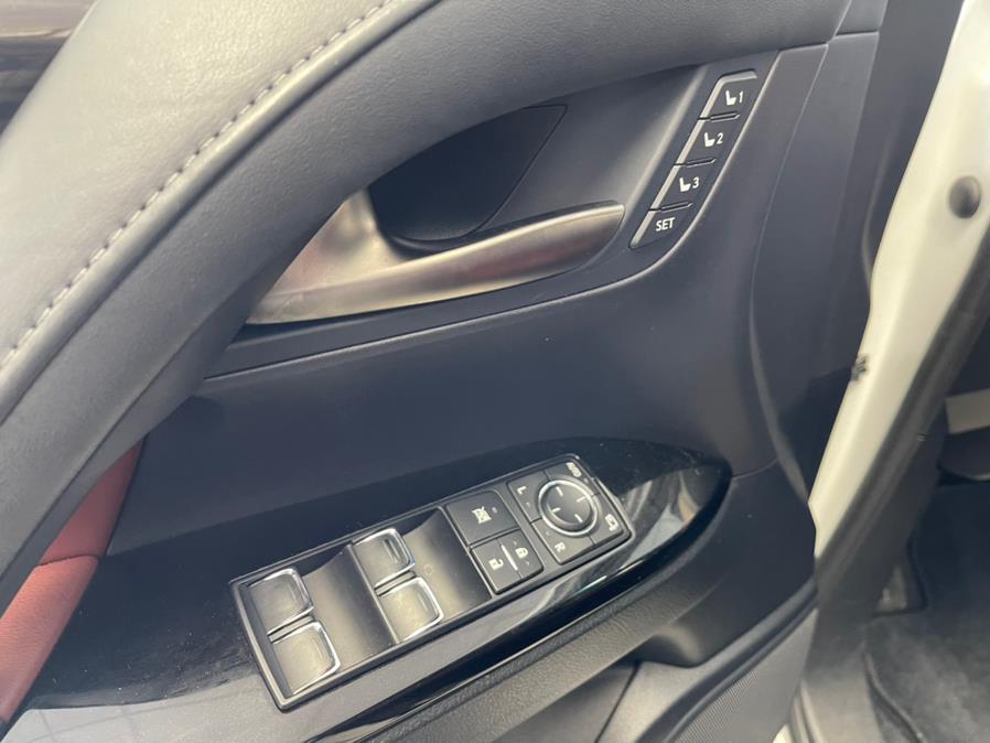 2016 Lexus LX 570 4WD 4dr, available for sale in Inwood, New York | 5 Towns Drive. Inwood, New York 2016 Lexus LX 570 4WD 4dr, available for sale in Inwood, New York | 5 Towns Drive. Inwood, New York