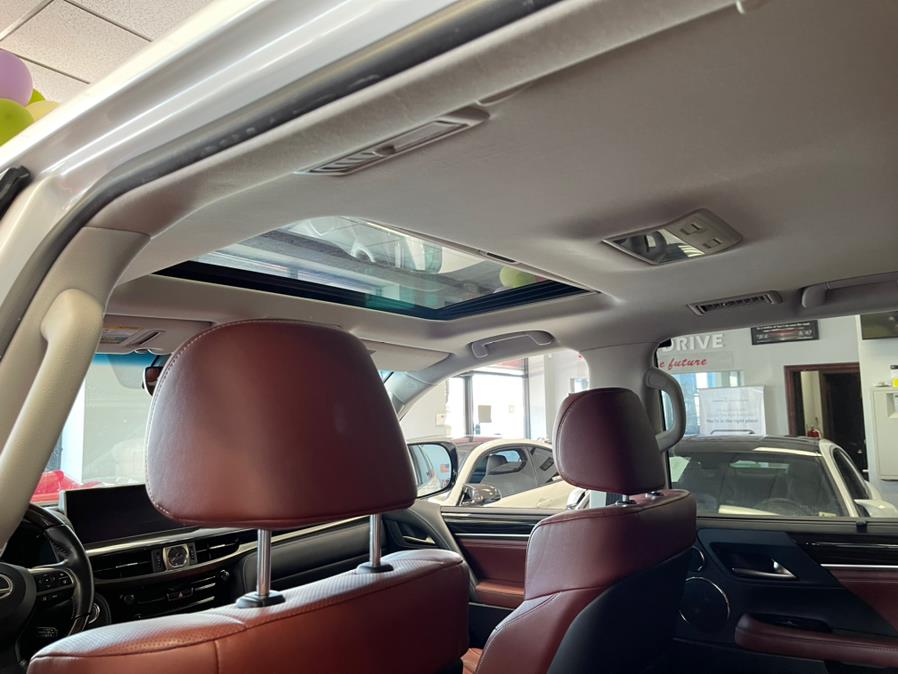 2016 Lexus LX 570 4WD 4dr, available for sale in Inwood, New York | 5 Towns Drive. Inwood, New York 2016 Lexus LX 570 4WD 4dr, available for sale in Inwood, New York | 5 Towns Drive. Inwood, New York