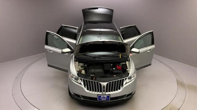 2014 Lincoln Mkx AWD 4dr, available for sale in Naugatuck, Connecticut | J&M Automotive Sls&Svc LLC. Naugatuck, Connecticut 2014 Lincoln Mkx AWD 4dr, available for sale in Naugatuck, Connecticut | J&M Automotive Sls&Svc LLC. Naugatuck, Connecticut