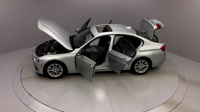 Used BMW 3 Series 320i xDrive Sedan 2018 | J&M Automotive Sls&Svc LLC. Naugatuck, Connecticut Used BMW 3 Series 320i xDrive Sedan 2018 | J&M Automotive Sls&Svc LLC. Naugatuck, Connecticut