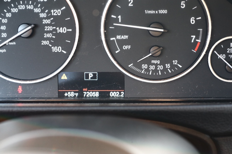 2014 BMW 3 Series 4dr Sdn 320i xDrive AWD, available for sale in Jamaica, New York | Hillside Auto Mall Inc.. Jamaica, New York 2014 BMW 3 Series 4dr Sdn 320i xDrive AWD, available for sale in Jamaica, New York | Hillside Auto Mall Inc.. Jamaica, New York