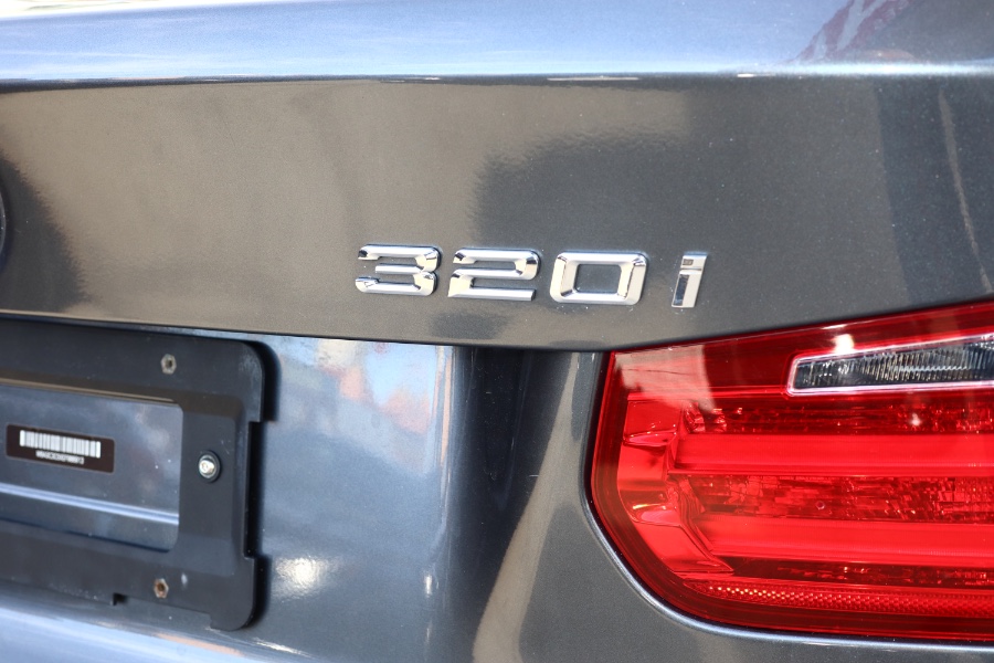 2014 BMW 3 Series 4dr Sdn 320i xDrive AWD, available for sale in Jamaica, New York | Hillside Auto Mall Inc.. Jamaica, New York 2014 BMW 3 Series 4dr Sdn 320i xDrive AWD, available for sale in Jamaica, New York | Hillside Auto Mall Inc.. Jamaica, New York