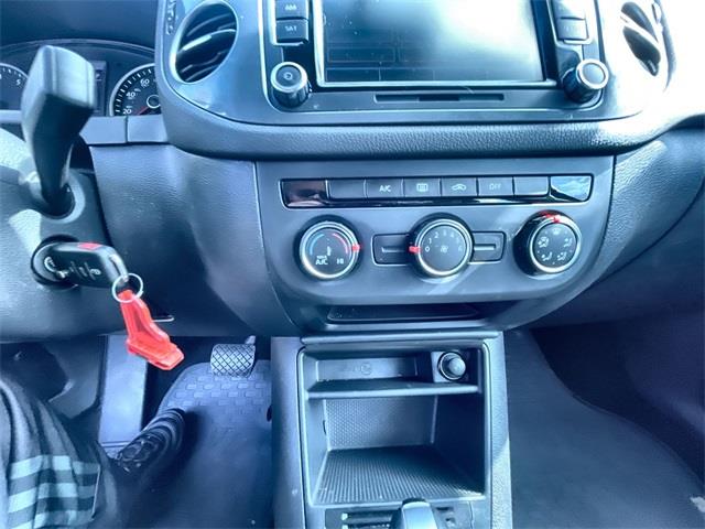 2015 Volkswagen Tiguan S, available for sale in Stratford, Connecticut | Wiz Leasing Inc. Stratford, Connecticut 2015 Volkswagen Tiguan S, available for sale in Stratford, Connecticut | Wiz Leasing Inc. Stratford, Connecticut