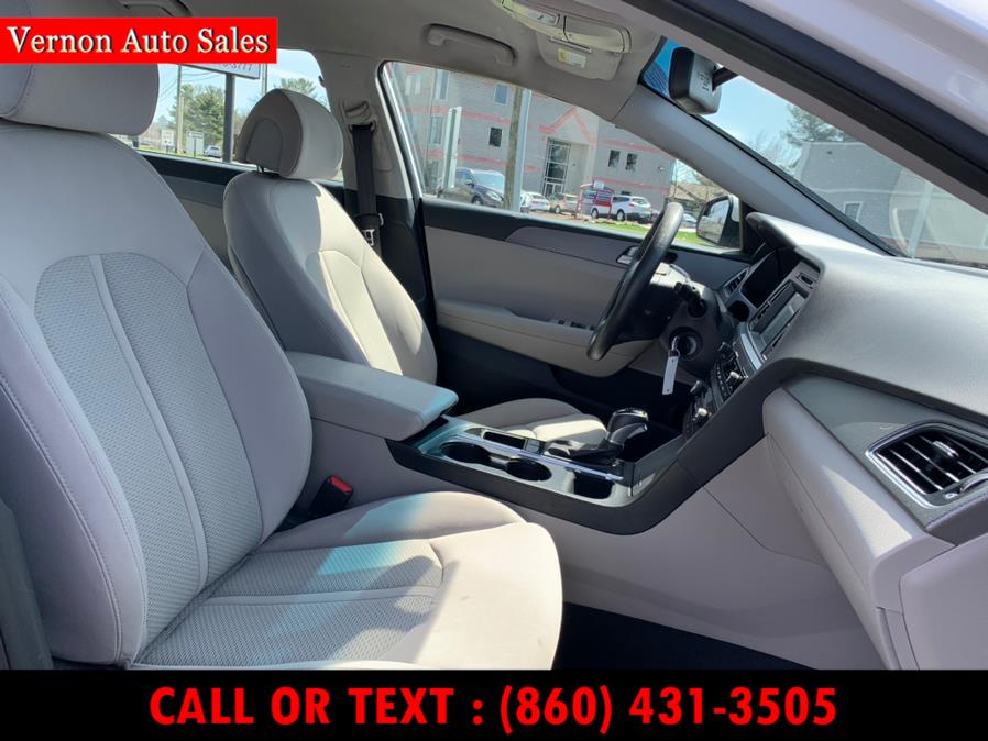2017 Hyundai Sonata 2.4L PZEV, available for sale in Manchester, Connecticut | Vernon Auto Sale & Service. Manchester, Connecticut 2017 Hyundai Sonata 2.4L PZEV, available for sale in Manchester, Connecticut | Vernon Auto Sale & Service. Manchester, Connecticut