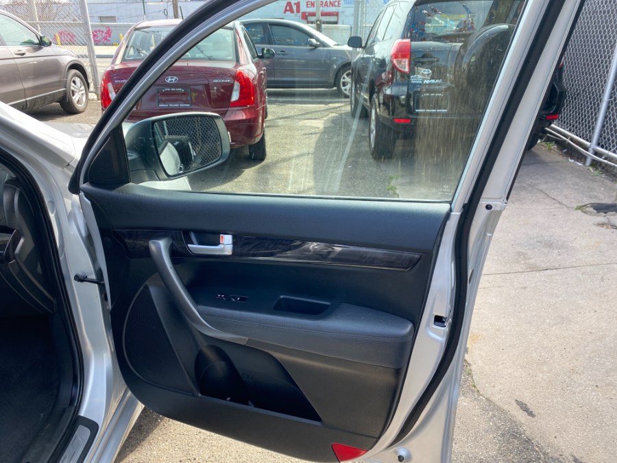 2014 Kia Sorento AWD 4dr V6 SX, available for sale in Middle Village, New York | Middle Village Motors . Middle Village, New York 2014 Kia Sorento AWD 4dr V6 SX, available for sale in Middle Village, New York | Middle Village Motors . Middle Village, New York