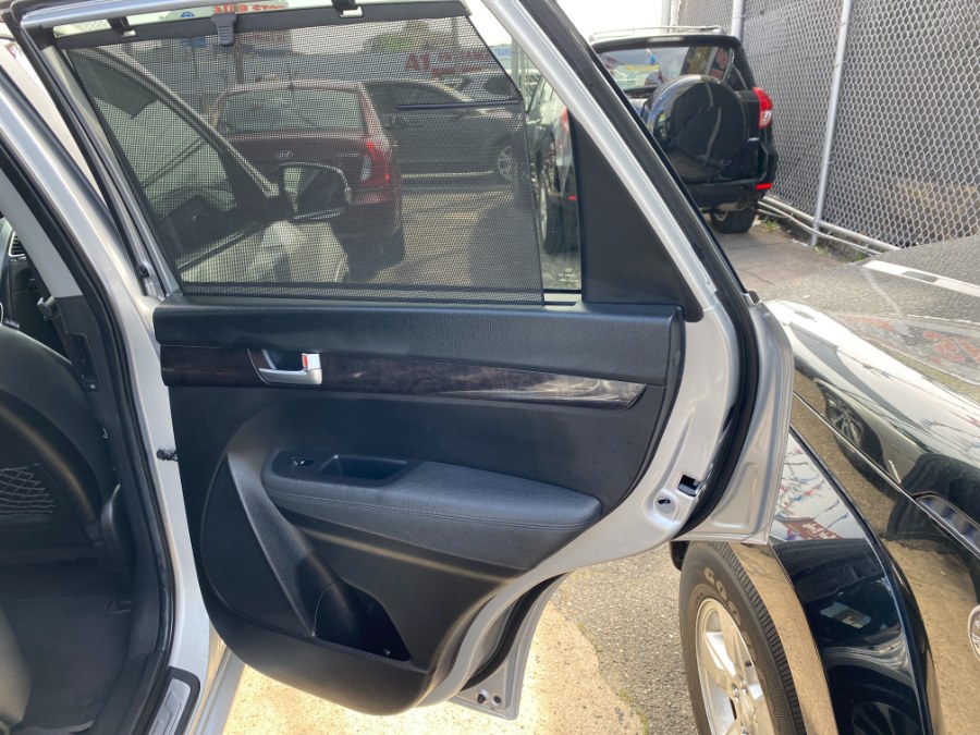 2014 Kia Sorento AWD 4dr V6 SX, available for sale in Middle Village, New York | Middle Village Motors . Middle Village, New York 2014 Kia Sorento AWD 4dr V6 SX, available for sale in Middle Village, New York | Middle Village Motors . Middle Village, New York