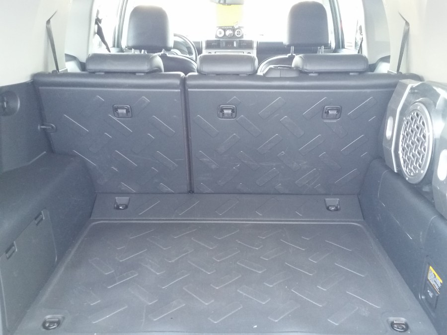 2010 Toyota FJ Cruiser 4WD 4dr Auto, available for sale in Berlin, Connecticut | Action Automotive. Berlin, Connecticut 2010 Toyota FJ Cruiser 4WD 4dr Auto, available for sale in Berlin, Connecticut | Action Automotive. Berlin, Connecticut