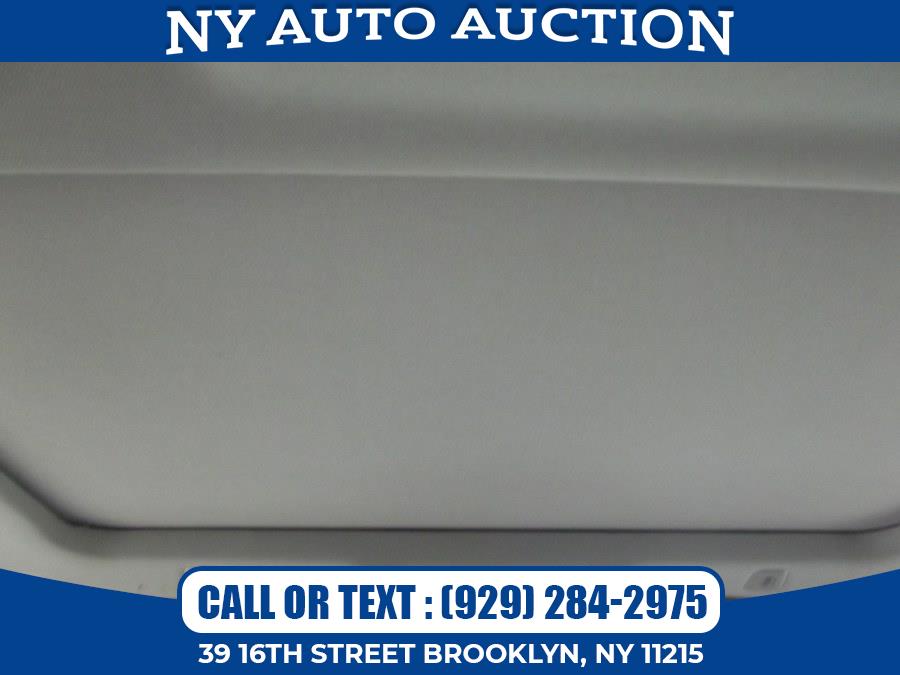 2012 BMW 5 Series 4dr Sdn 528i xDrive AWD, available for sale in Brooklyn, New York | NY Auto Auction. Brooklyn, New York 2012 BMW 5 Series 4dr Sdn 528i xDrive AWD, available for sale in Brooklyn, New York | NY Auto Auction. Brooklyn, New York